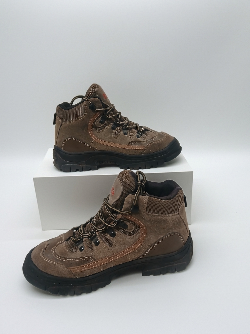 Woman Itasca Brown Leather Hiking Boots